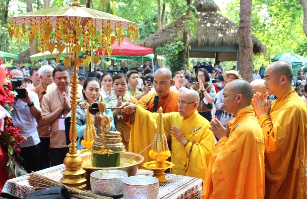 Đặc sắc Tết Bunpimay - Lào Phật lịch 2568 năm 2025 tại Đắk Lắk